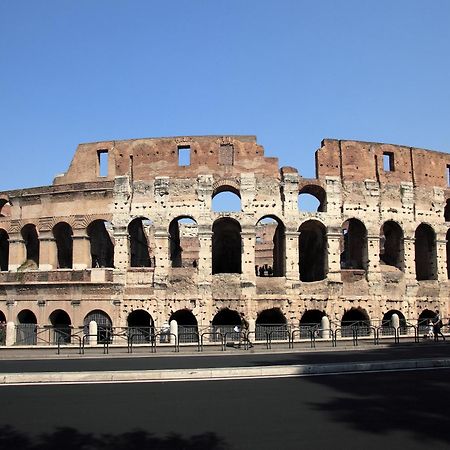 Appartamento D'Epoca Colosseo Art Gallery Рим Екстериор снимка