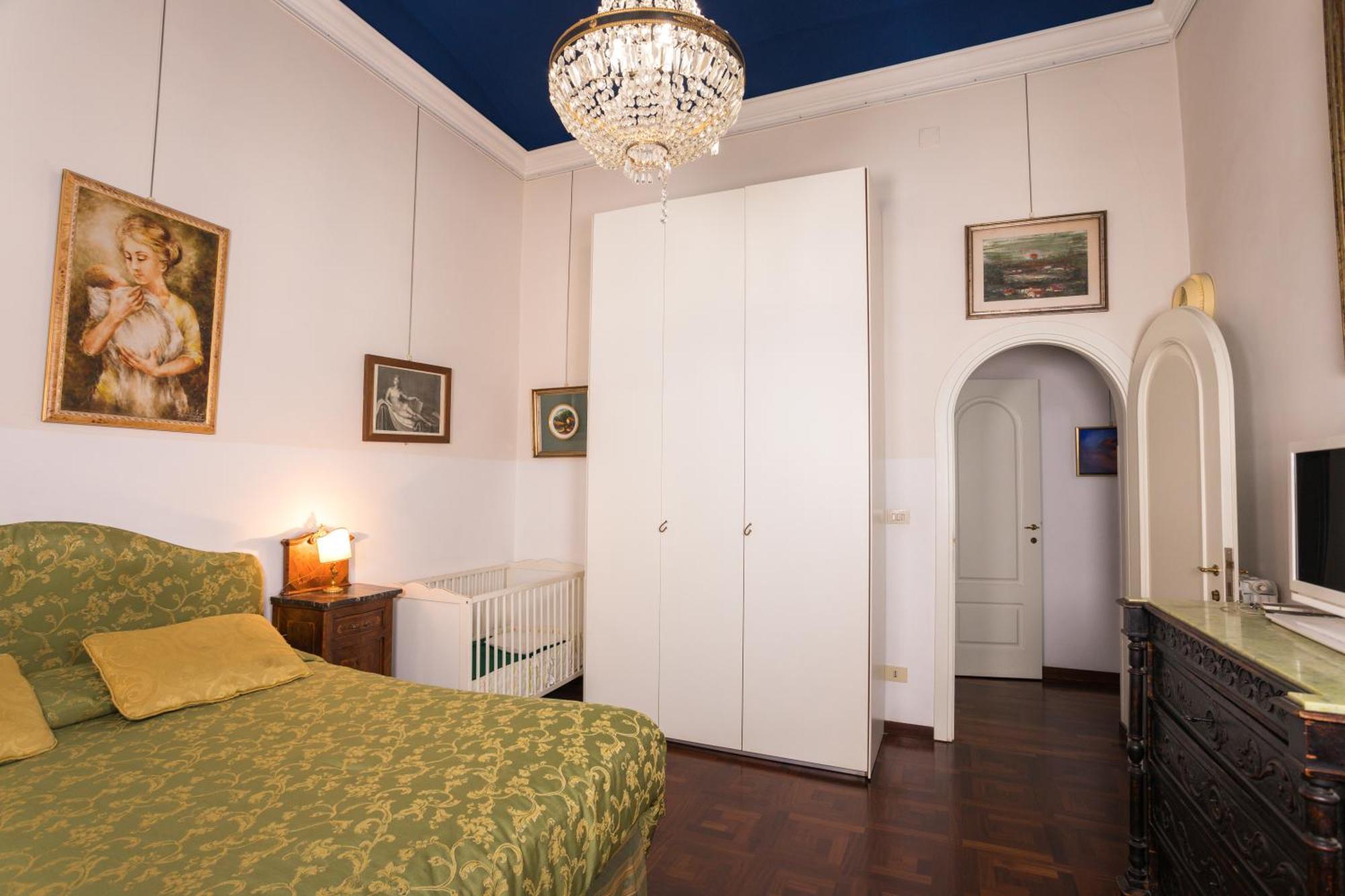 Appartamento D'Epoca Colosseo Art Gallery Рим Екстериор снимка