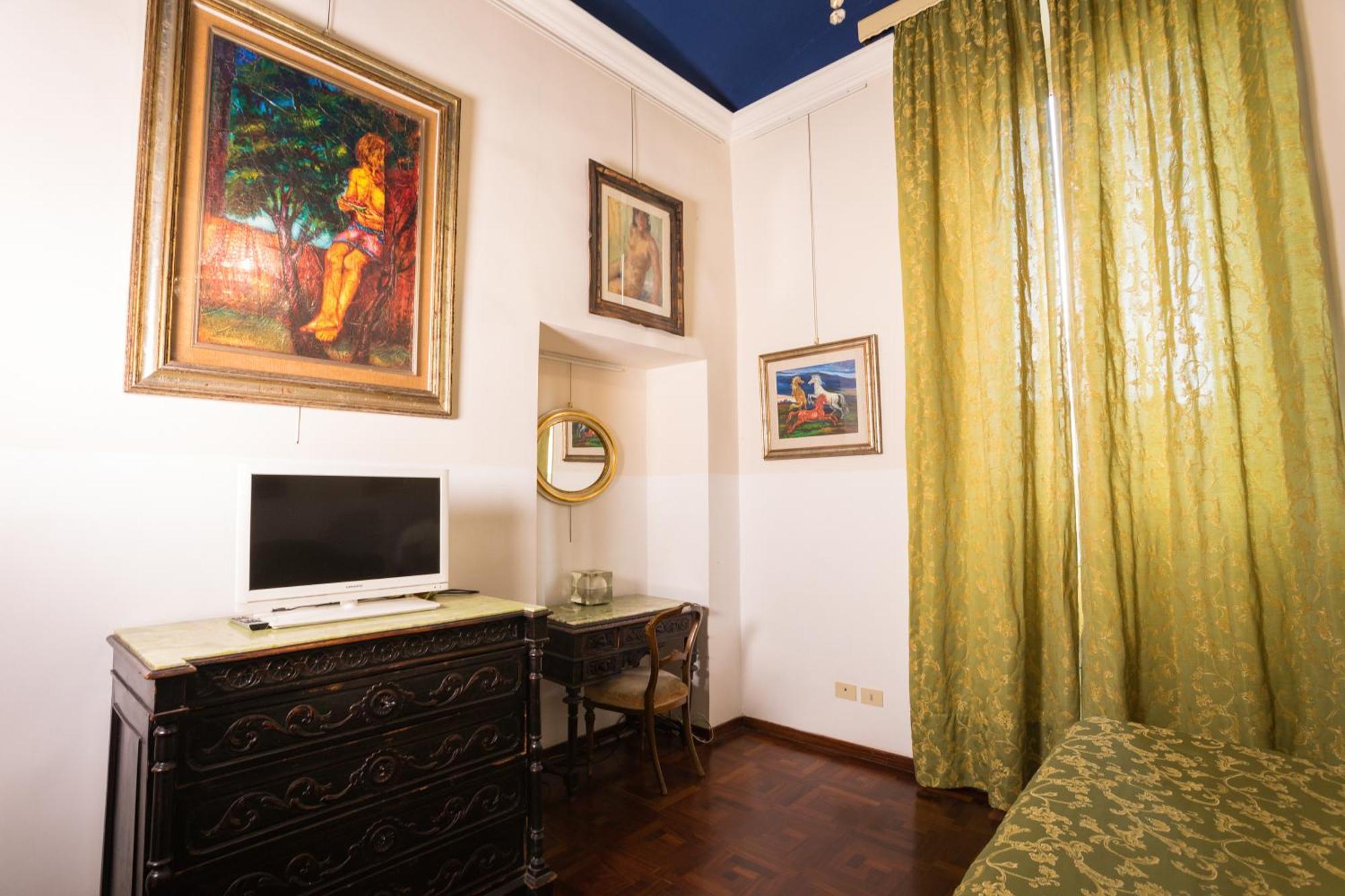 Appartamento D'Epoca Colosseo Art Gallery Рим Екстериор снимка